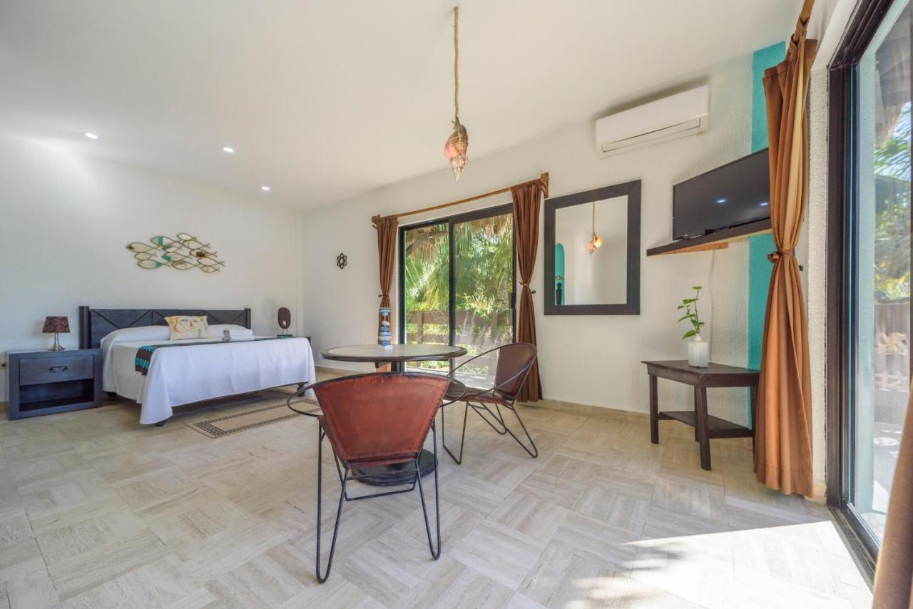 הולבוקס איילנד Hotel Villas Tiburon מראה חיצוני תמונה
