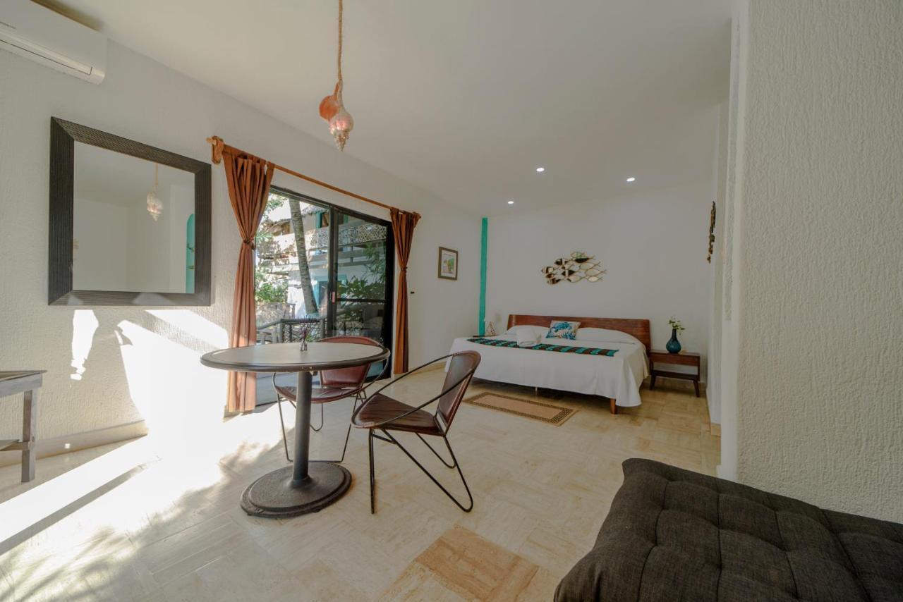 הולבוקס איילנד Hotel Villas Tiburon מראה חיצוני תמונה