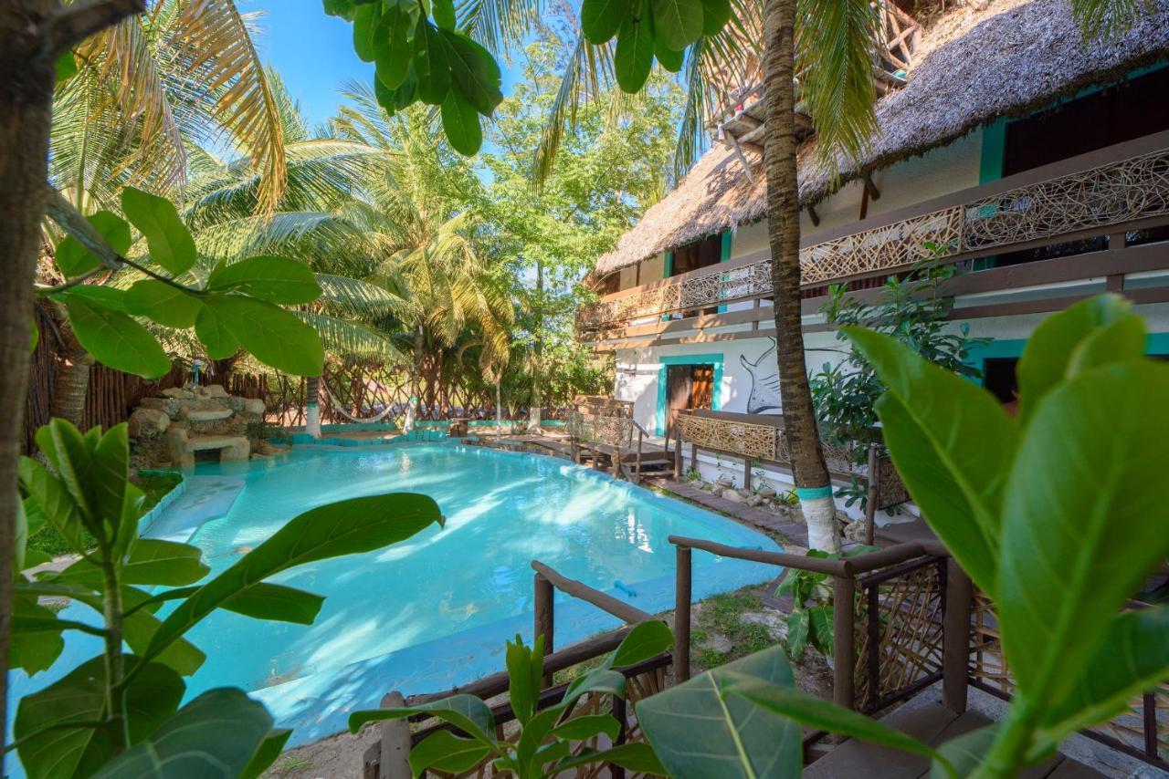 הולבוקס איילנד Hotel Villas Tiburon מראה חיצוני תמונה