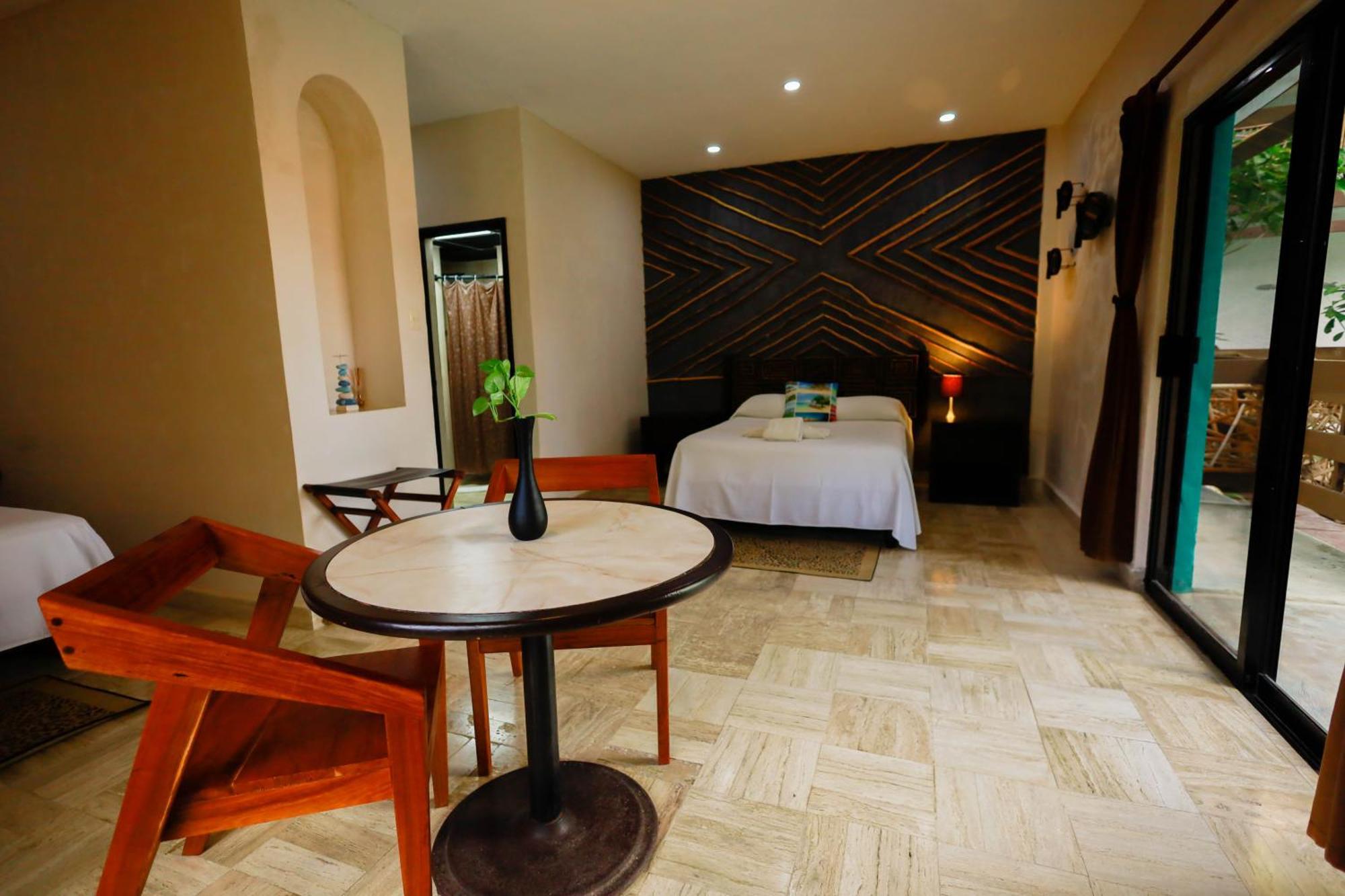 הולבוקס איילנד Hotel Villas Tiburon מראה חיצוני תמונה